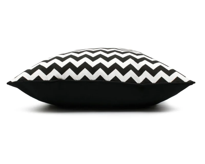 62 Zig Zag Black White (10).JPG